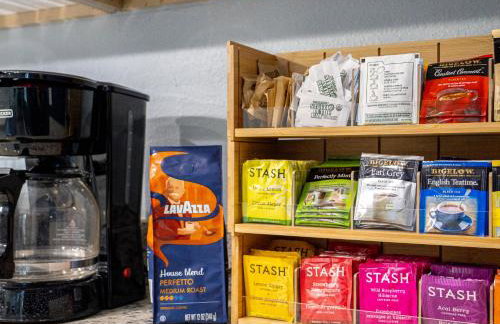 Luxury Tampa Home with Game Room and Theater - Foto 11