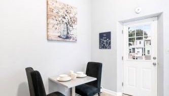 Escape your everyday in your COZY HIDEAWAY Feel right at home Relax recharge & unwind - Foto 5