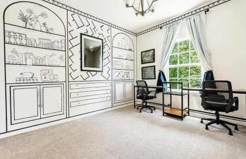 Spacious & Serene Family Gem: Games, Office, Yard! - Foto 3