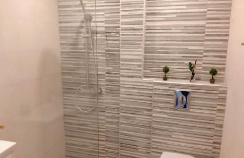 Central Apartment Near The beach with huge private terrace - Foto 15