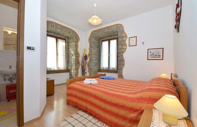 Bella Vista Apartments - Photo 4