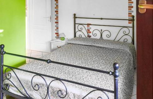 1 Bedroom Pet Friendly Apartment In San Costanzo - Foto 6