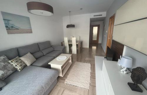 Modern apartment with a big pool and free parking - Photo 23