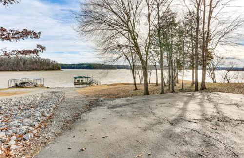 Private Boat Ramp and Dock Kentucky Lake Cabin! - Foto 2