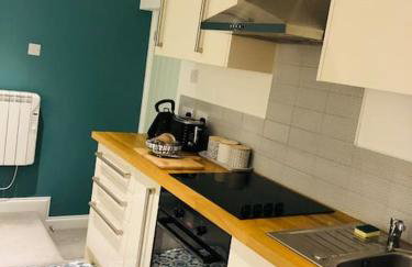 Hideaway between Coast and Moors in a beautiful Village apartment - Photo 11