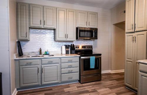 Portsmouth 2BR 1BA Getaway - Foto 10