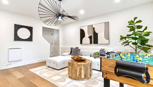 @ Marbella Lane - Modern 4BR Coastal Charm - Foto 5, Game Room