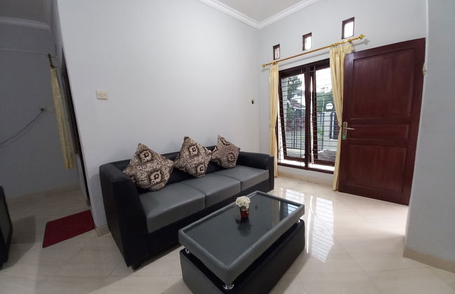 Homestay Syariah Dekat Monjali dan JCM by Simply Homy - Foto 7