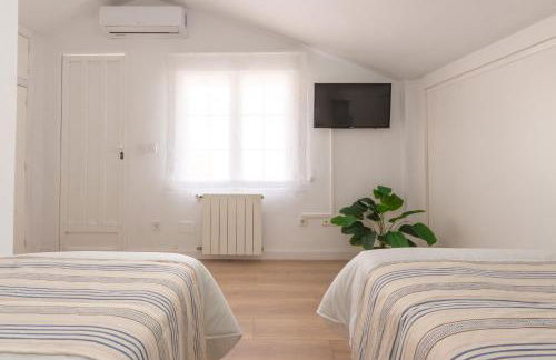 Arena Marina - Pool and relaxation near the airport - Foto 12