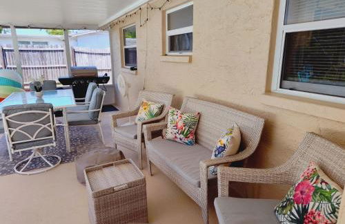 Heated & Screened in Pool - Photo 18