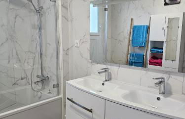 Maison de famille en Bretagne - 5 chambres, jardin, proche du littoral - Photo 21