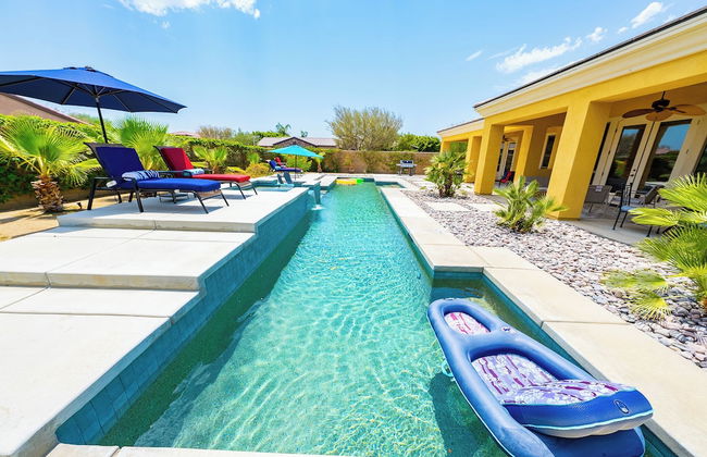 Luxurious 5BR Resort Style Home w/ Pool & Spa - Foto 32