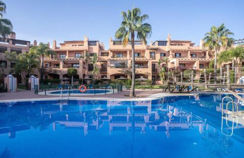 Apartamento entre Estepona-marbella - Foto 1