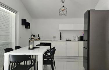 Nada Apartment, Uvala Koramaslinova, Brač - Photo 5