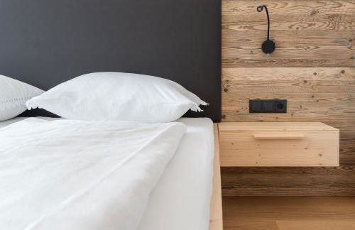 MESNERHOF CHALET - Ruhe, Rückzug & Südtiroler Charme mit kostenlosem Parken in der Tiefgarage - Photo 3