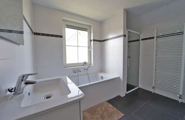 5 bedroom House in Susteren with swimming pool and terrace - Photo 12