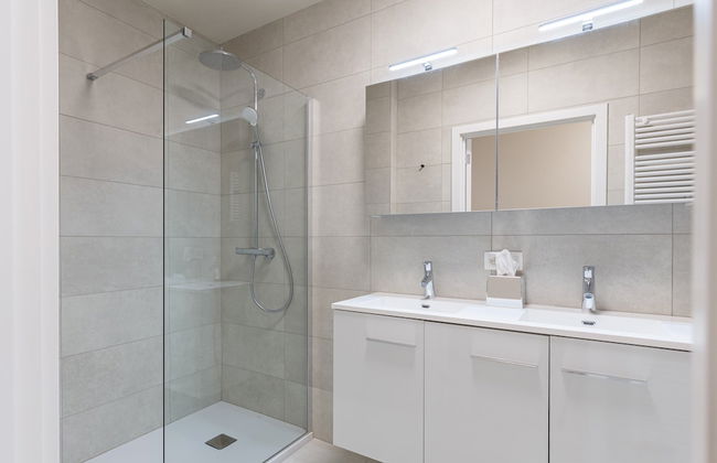 Casselbergh Residences Leader - Photo 23