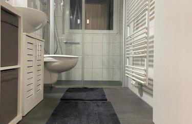 Zentrale FeWo Küstenglück nah am Deich - Foto 2