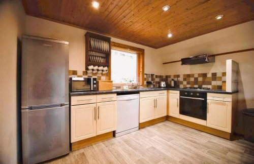 Lazy Bear Lodge with Hot Tub - Finlake Resort and Spa in Devon - Foto 9