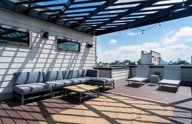 Regal Rooftop Retreat Rise Above the Ordinary - Foto 21