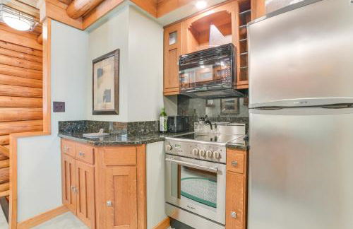 Steps to Lake Huron! Family Outdoorsy Getaway - Foto 7