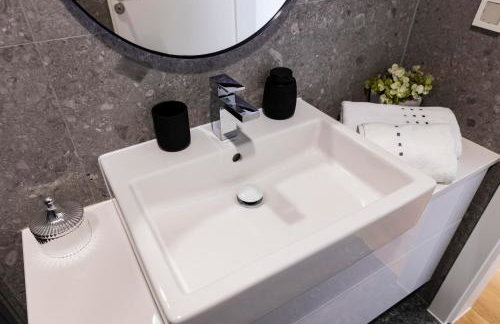 Maksimir Whisper, LUX 1BDR APT, Free Parking - Foto 20