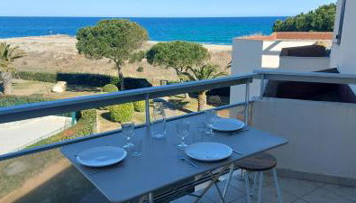 CAPITELLES - Face à la mer et la piscine - front de mer - ref vuail - Photo 1