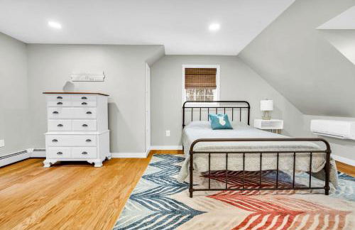 Thomas Trail - Game Room, Fire Pit, 1 min to Ski Mountain & Shared Beach! - Foto 32