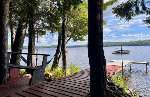 Lakefront Cottage on Brewer Lake - Foto 7