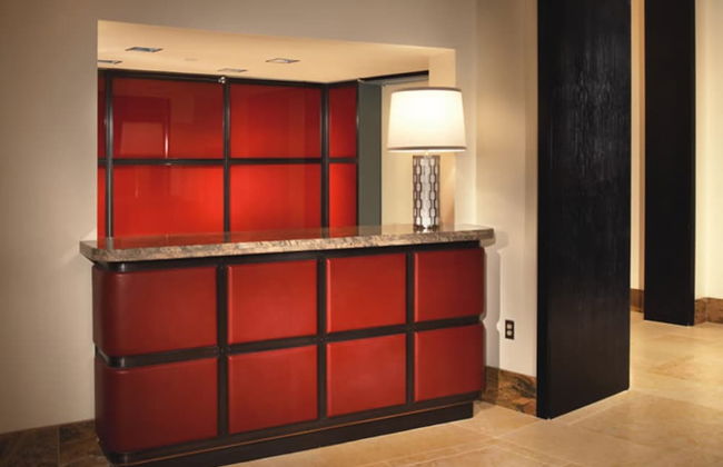 Bluebird Suites in Crystal City - Photo 6