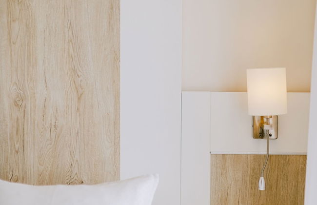 The Three Graces - Photo 12