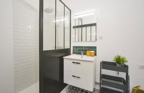 Le Clocher - Quai De La Loire - Netflix - Foto 2