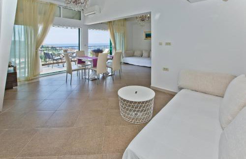 Island Hvar Seaside Villa Levanda with Beach, Pool & Seaview - Photo 11