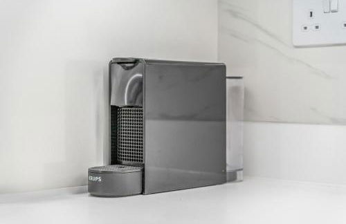 Luxury City Apartment, Walk to O2 Academy & Bullring, Sleeps 4 - Foto 9