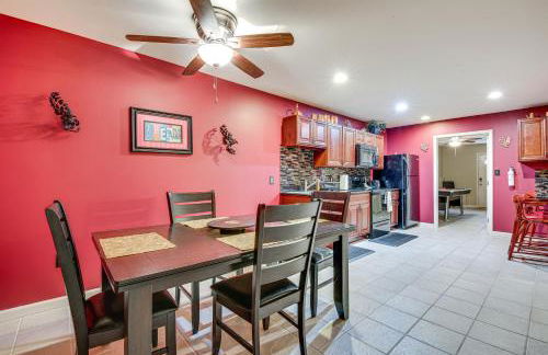 Pool Table and Patio Cozy Lawrenceville Apt - Foto 7