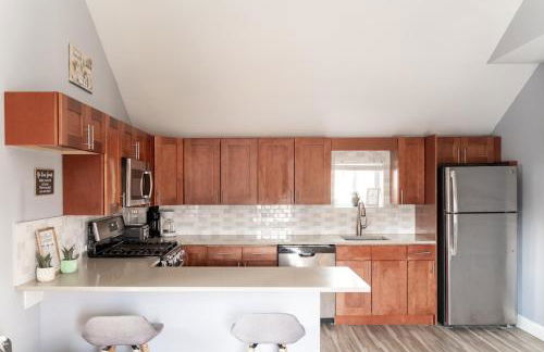 Walk to WP Gate and Free Parking - Foto 8