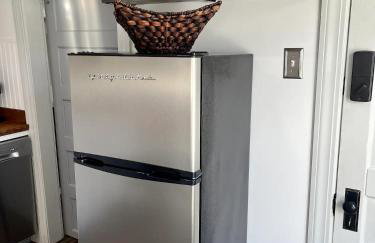 Creole Cottage - 2 Bed, 1 Bath, Pet Friendly with Fee, Walk to Downtown, Grill, Washer & Dryer - Foto 18