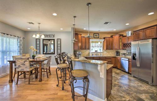 Waveland Family House, 4-Minute Drive to the Beach - Foto 7