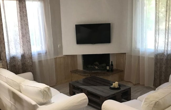 Stathis Home - Photo 17