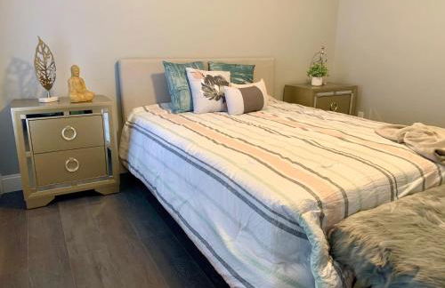 The Blackjack Duplex - Private Yard & Parking, Near Falls & Casino by Niagara Hospitality - Foto 26