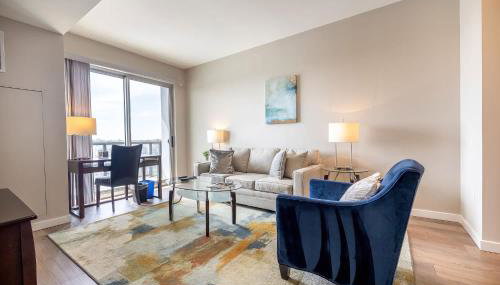 Gorgeous Apt w Harbor Views & Gym - Foto 3