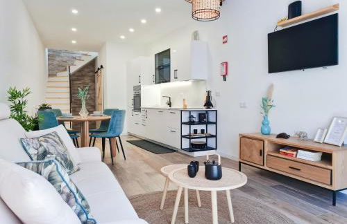 CASA OFICINA - Praia & Centro (300m) - WiFi - AC - Foto 6