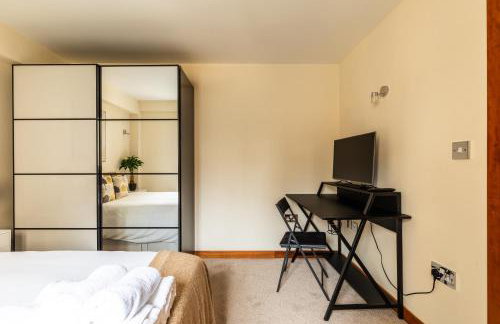 St George's Home w Private Parking by the Harbour - Foto 15