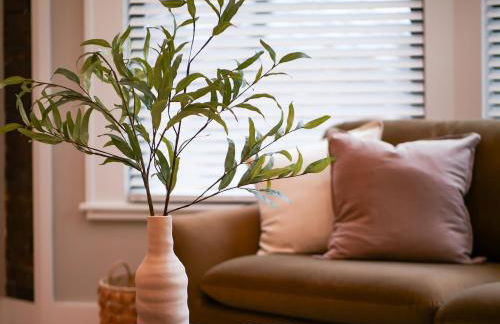 The Modern Boho Brick Loft - Foto 32