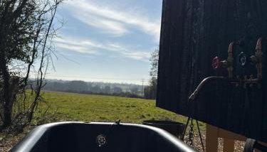 'Russet' Hut on fruit farm - Foto 3