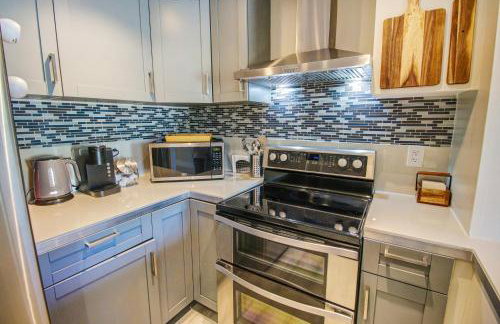 Private Heated Pool Oasis Pet-Friendly Retreat Short or long Stays Sleeps 2-8 Ppl - Photo 7