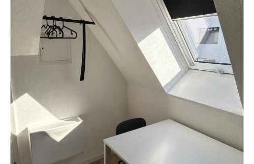 Light-filled Top-Floor Studio in Karlsruhe-Mühlburg - APOLONIAliving - Apt4 - Foto 2