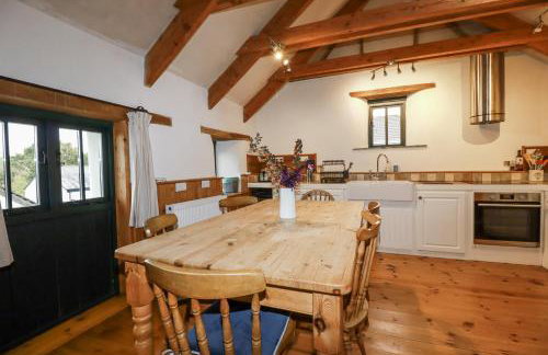 Coombe Barn - Photo 10