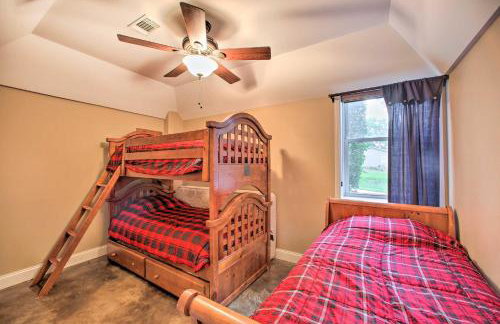 Townville Lakefront Cottage with Private Dock! - Foto 31