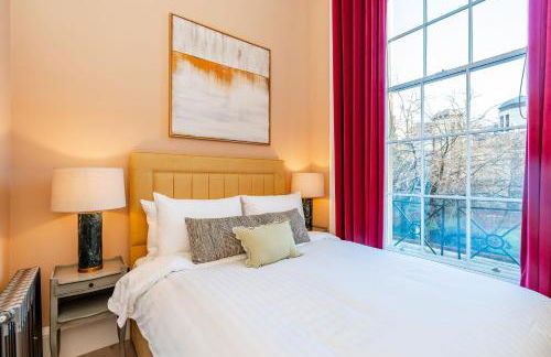 Dragon Suites Luxury Apartments at Rutland Square - Photo 54